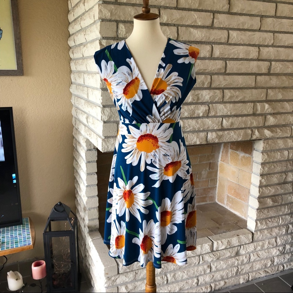 Gilli floral summer dress